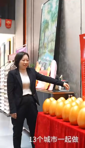 創(chuàng)業(yè)小白在13座城市pk賽里勇拿業(yè)績第一，她卻說成功是有貴人相助